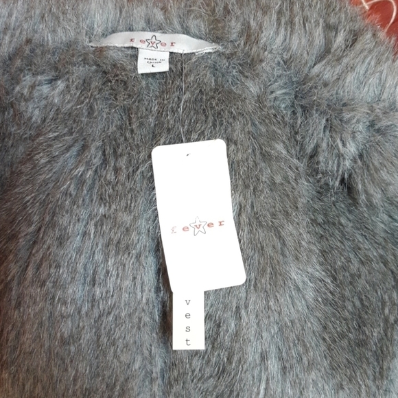 FEVER Reversible Vest - Picture 5 of 6